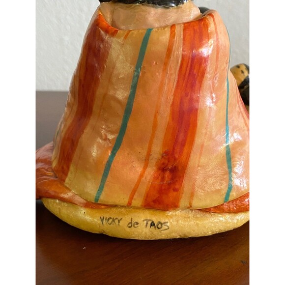 Navaho Indian Art - The Storyteller by Vicky de Taos Small Figurine - Picture 6 of 6